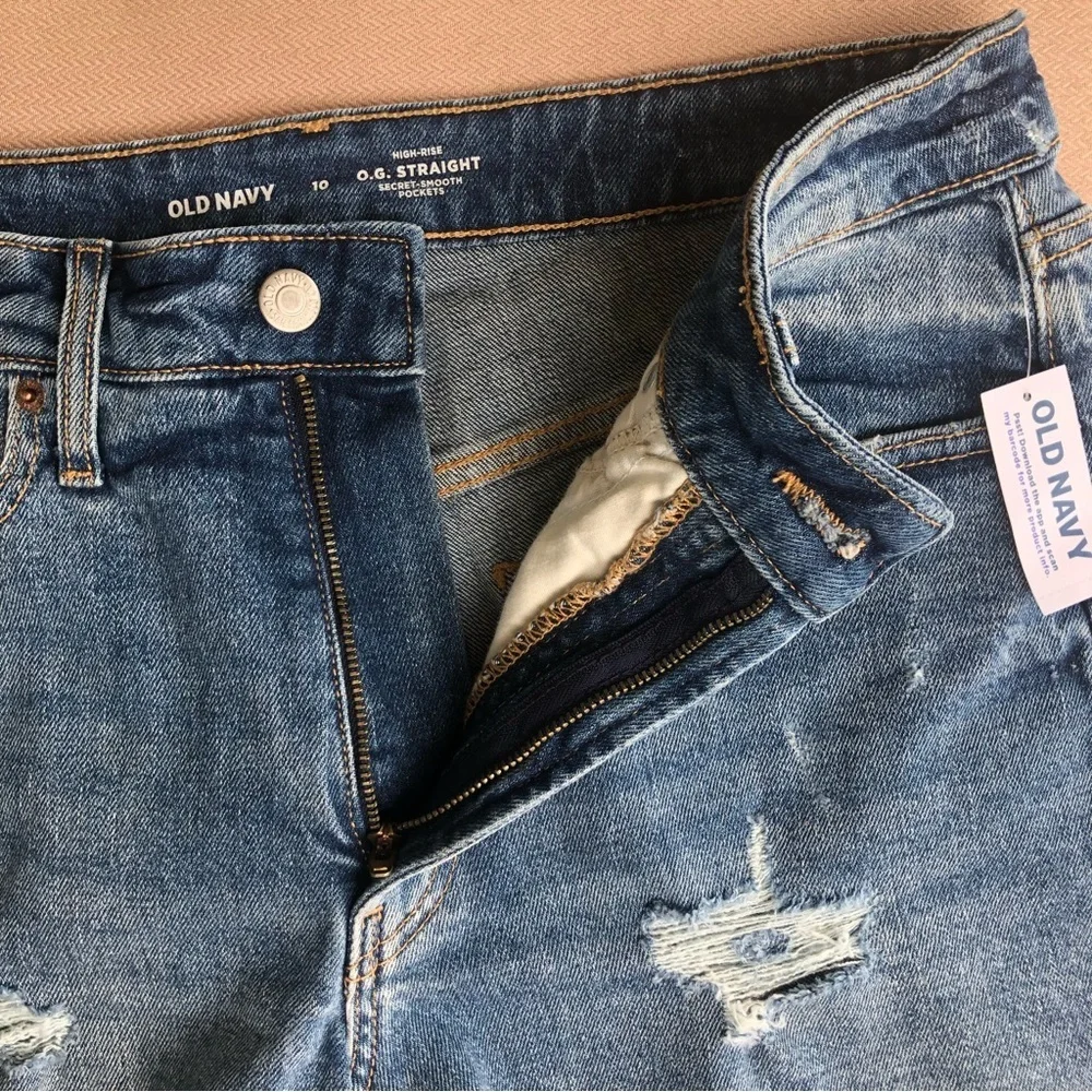 Old Navy High Rise Straight Smooth Pockets Distressed Ripped Row‎ Hem Shorts 10